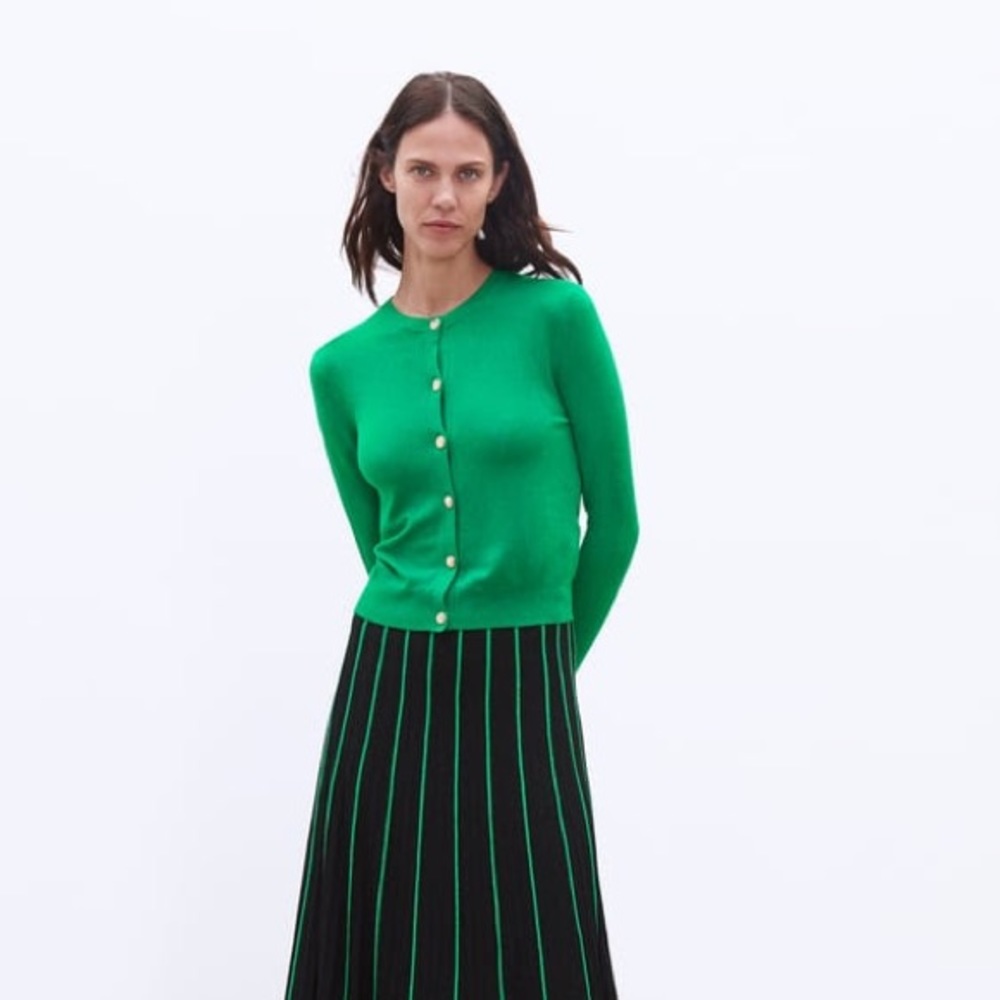 | Never Worn Item | Zara Green Buttoned Cardigan Size S